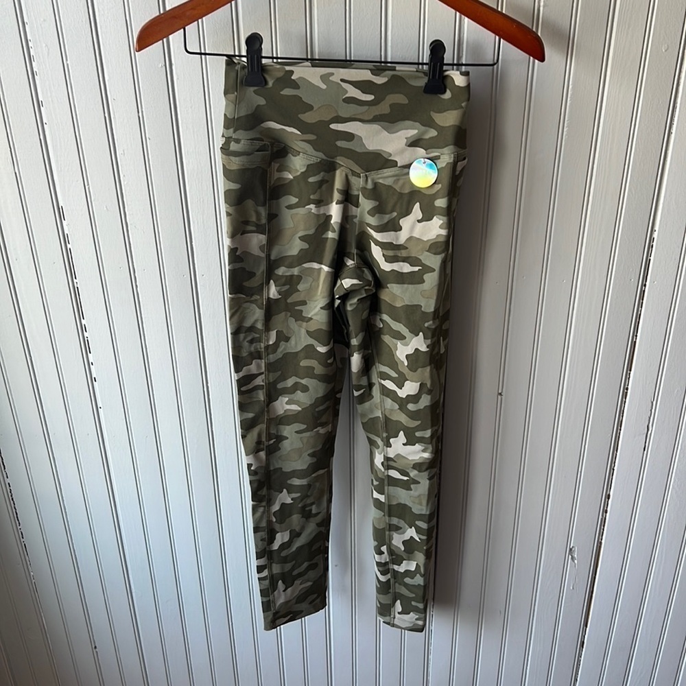 Pink by Victoria Secret Women’s Ultimate Leggings Camo - XS NEW WITH TAGS - Picture 2 of 9
